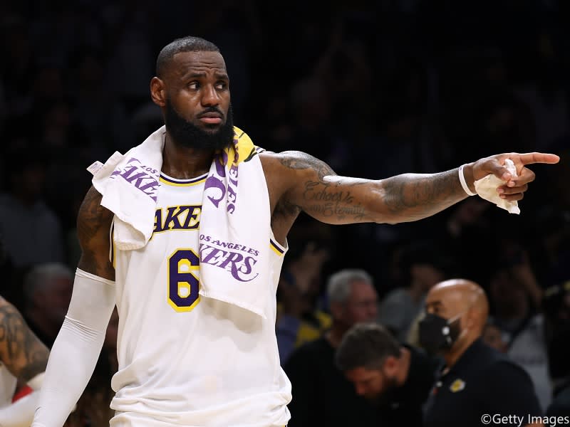 Who is the man who surpasses LeBron James, who leads the NBA in total points, in total points in his professional career?