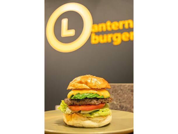神楽坂の鉄板焼店発！グルメバーガー専門店「Lantern burger」　東京・神楽坂に移転し…