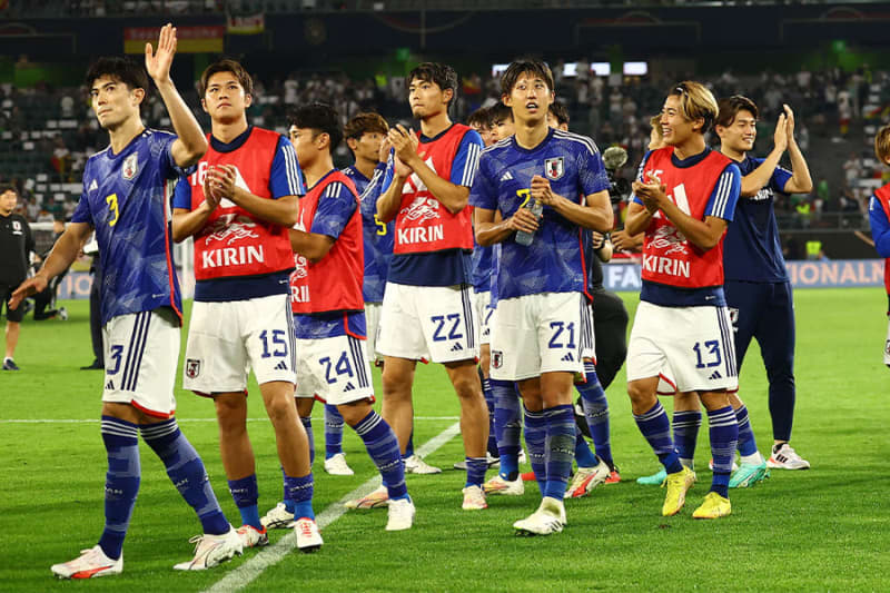 Japan is a ``model for Asian countries''; China's return to top 10 in the FIFA rankings attracts attention; ``its strength is recognized worldwide...