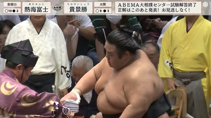 Takakeisho shows off his "banzuke" and wins with dignity in the challenge of being the youngest makuuchi who ranks at the top of the V competition. Live commentator Yasuo Fujii is also heated...