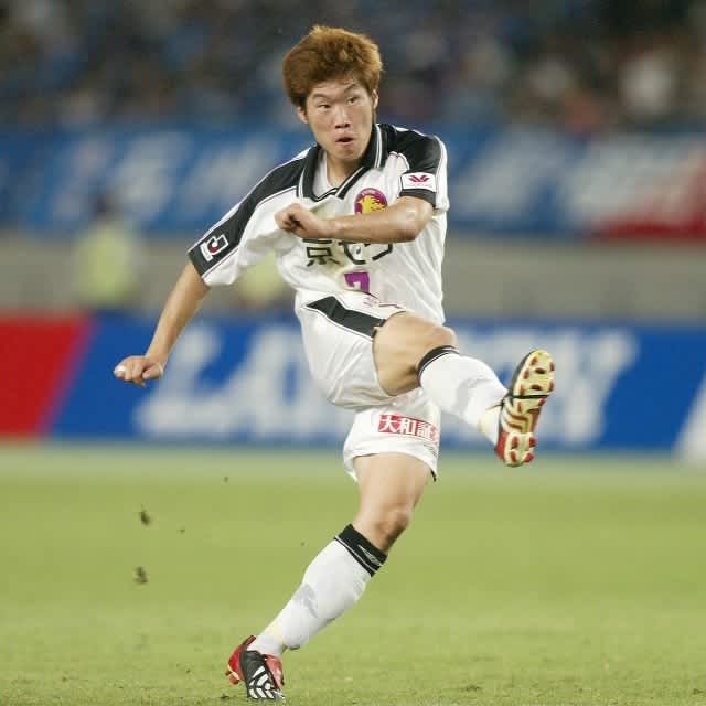 “It’s really hot!” Reactions to “Legend” Park Ji Sung’s visit to his old club! "He's a legend" "I love him so much...