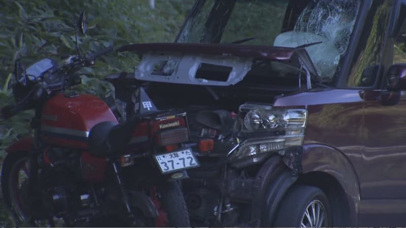 大型バイク3台に衝突　ツーリング中の3人重軽傷　対向車線にはみ出す…60歳男を酒気帯び容疑で逮捕