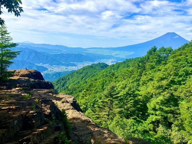 「秋空の富士山」どストライク絶景！ 「山頂まで1時間半」展望登山レポ