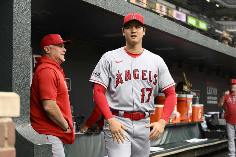 E-gun coach Nevin talks about Shohei Ohtani's current status: "He's resting. We'll see him sometime this week."