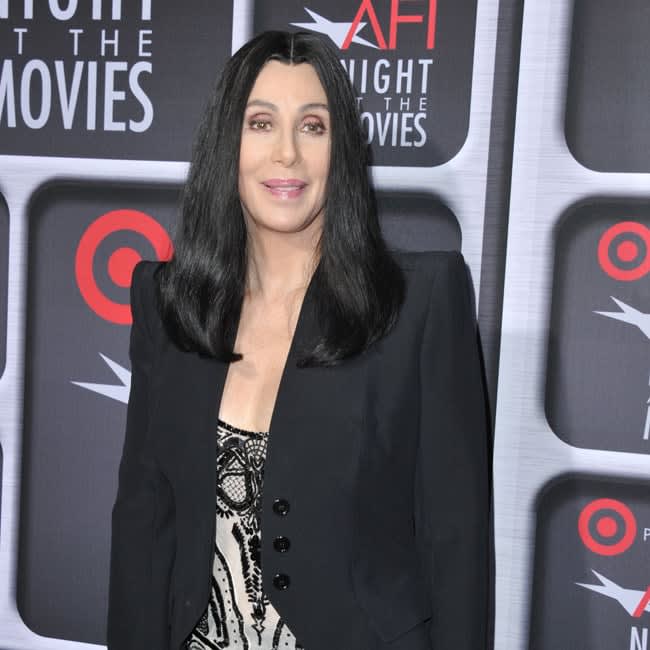 Cher hires four men to kidnap her son from a hotel! ?