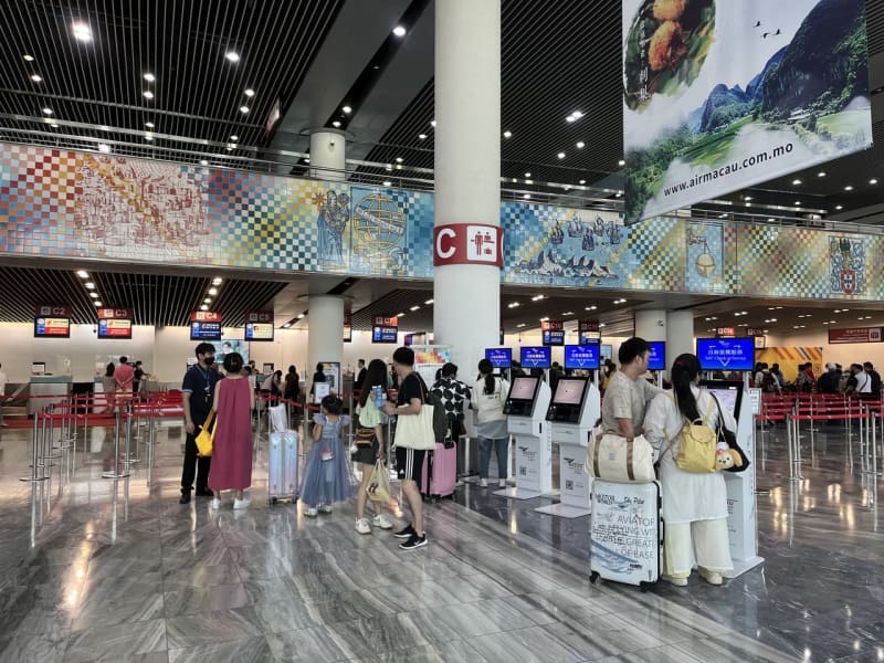 Macau International Airport expects 1.8 daily passengers during Mid-Autumn and National Day long holidays...about 7% of pre-coronavirus numbers