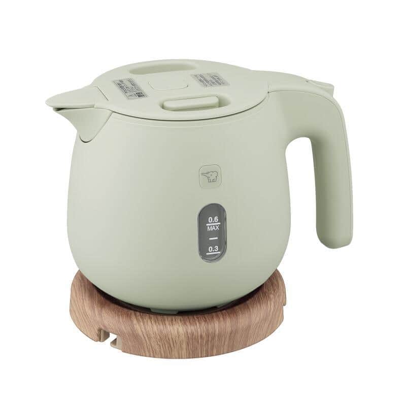 Electric kettle with rounded design from Zojirushi, available in 0.6 sizes: 0.8 liter and 2 liter