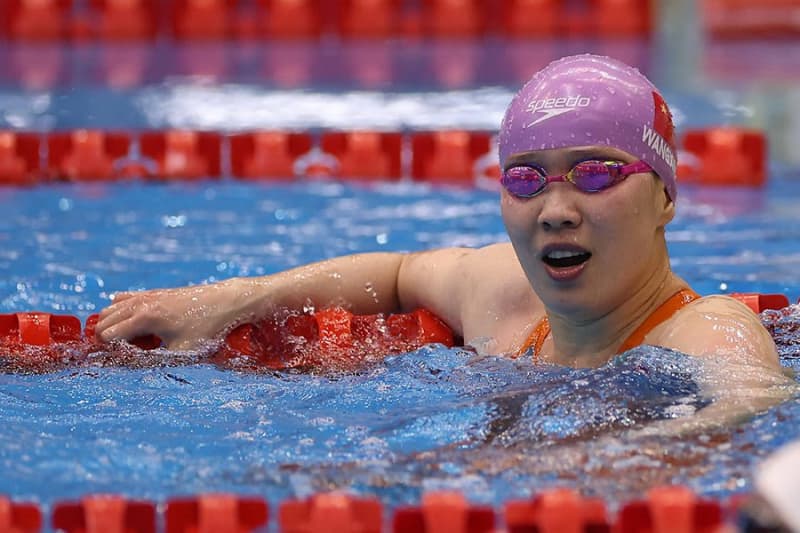 「ネット暴力に繋がってしまう」　中国競泳エース7冠も幻、リレー大幅フライング失格に擁護論