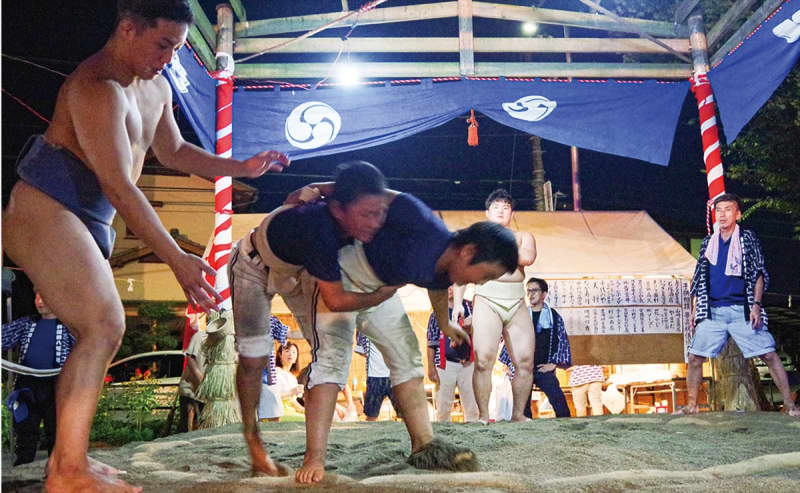 Children's sumo wrestling at Isoda Hachiman, Odawara City, Hakone Town, Yugawara Town, Manazuru Town, cheers for the first heated match in four years