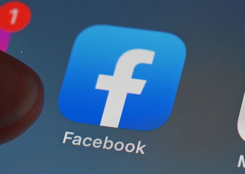 Bericht: Zehn Euro im Monat für Facebook ohne W…