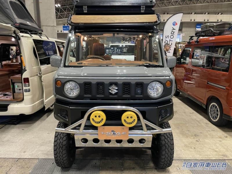 The interior is spacious with a Jimny face!A light camper based on the Suzuki Every that specializes in outdoor activities.