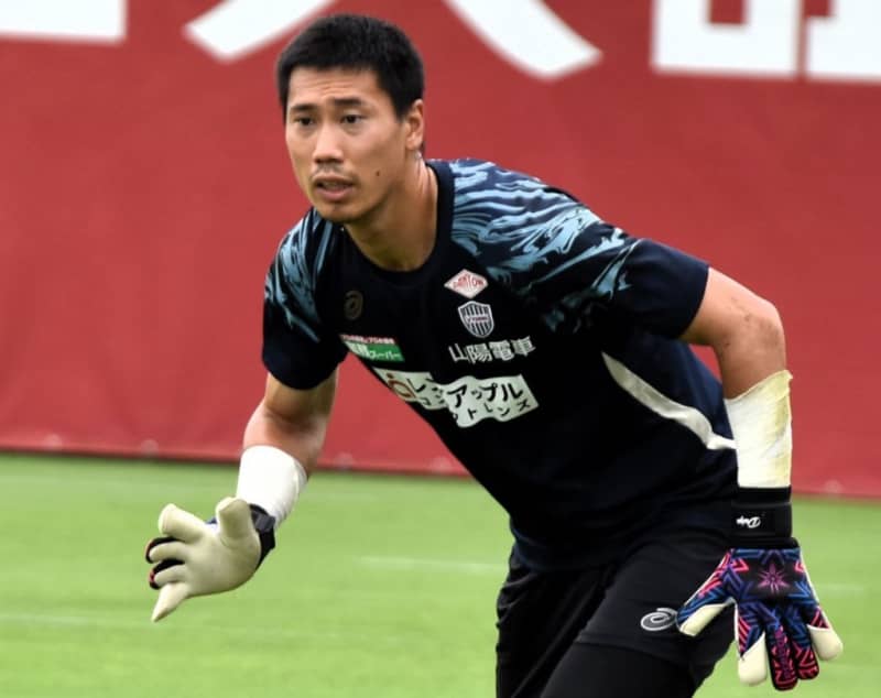 Japan national soccer team selects goalkeeper Maekawa from J1 leader Kobe, coach Moriyasu says, ``He's playing very well.''