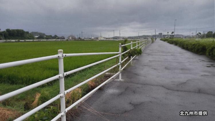 Kitakyushu City begins operation to report road damage via smartphone