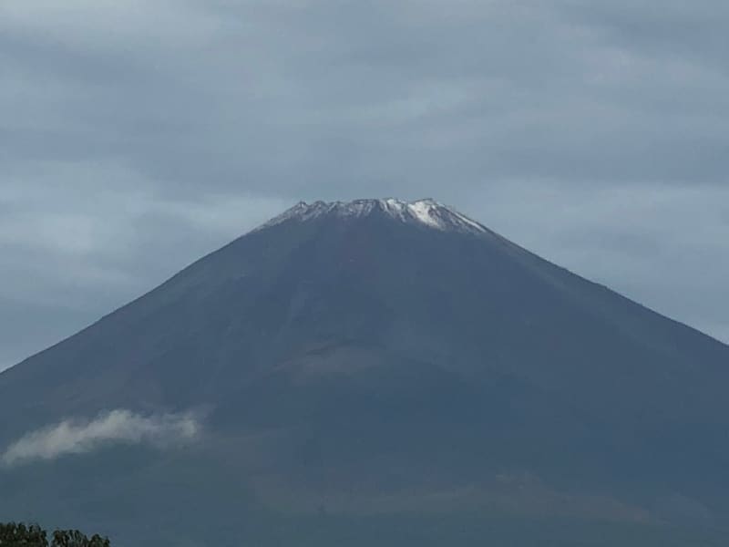 【速報】富士山の初冠雪を観測　甲府地方気象台