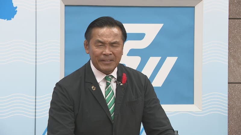 Governor Hase Hiroshi participated in professional wrestling... Speculation over his ``sunburn'' ``Just for the sake of his health''... He once again emphasizes that he has no offer to participate.