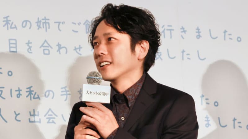 Kazunari Ninomiya reveals “what he has cherished for many years” stage greeting on the opening day of the movie “Analog”