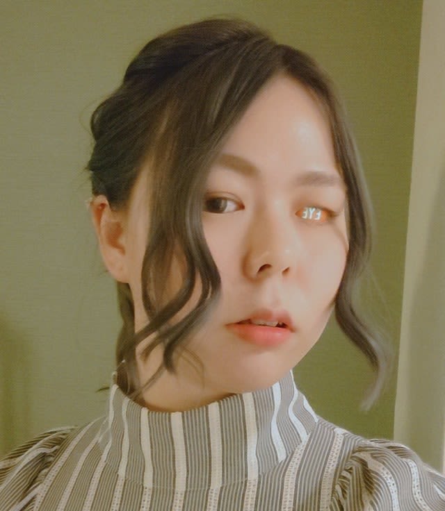自分の義眼をデザインする女性　心無い声に負けず自分ウケを貫く