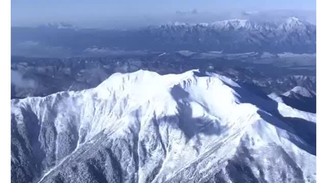 南アルプス仙丈ケ岳で滑落　横浜の63歳女性が頭部負傷　単独で入山　足滑らせる　県警ヘリで救助　