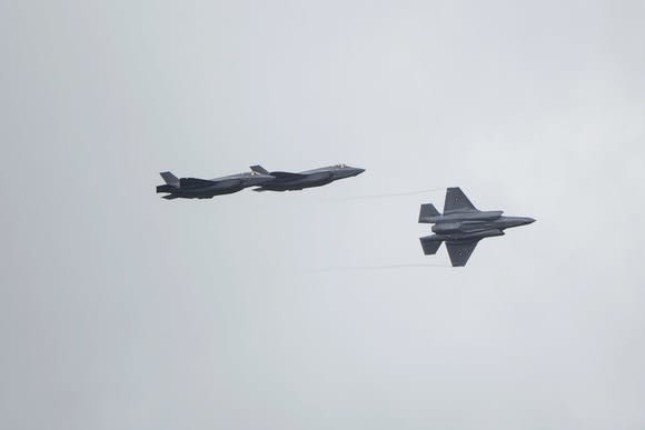 国境外の領空攻撃も「防衛」　スイスが概念を拡大