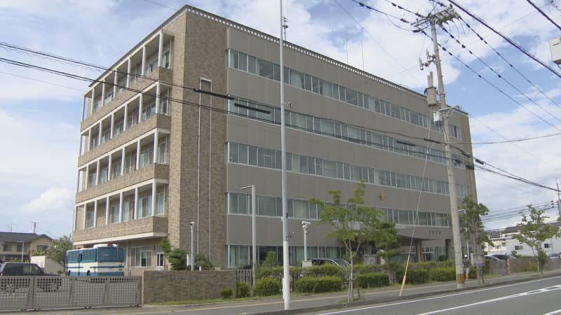 「新聞買うため」焼酎を飲んで酒気帯び運転か　交通事故で発覚　５０代男を逮捕