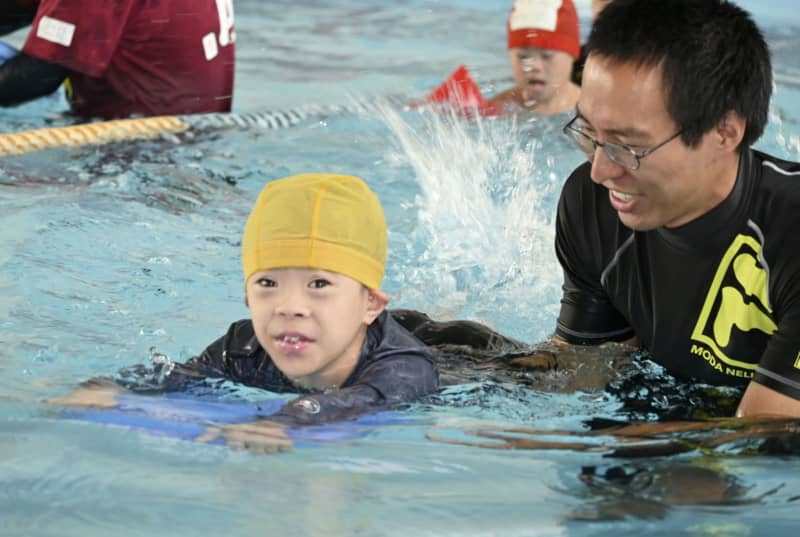 障害者が泳ぎ、走る　鳥取・米子で全日本大会