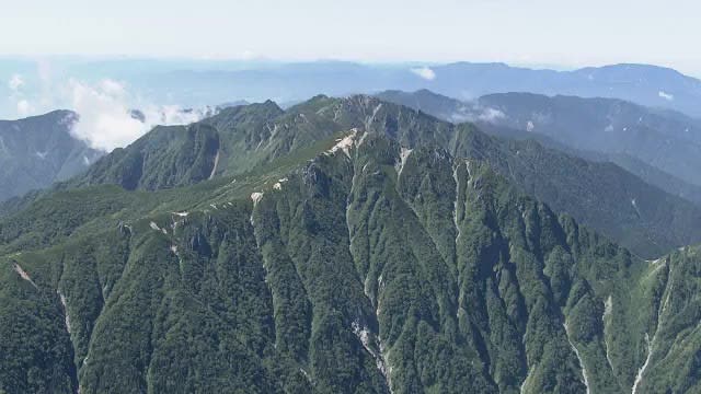 「登山道上に倒れている人が…」70代とみられる男性が心肺停止の状態　中央アルプス空木岳