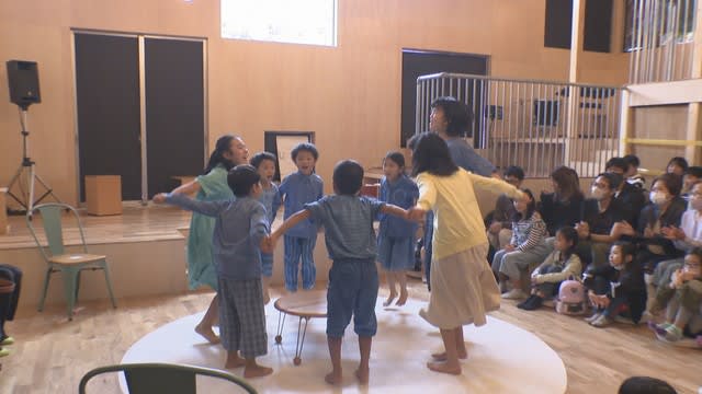 直島の小学生が演劇に挑戦　交流や体験が限られる離島で子どもたちの感性育む　香川