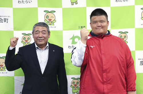 Mr. Nakanishi of Uji Yamada Commercial ``Achieve results'' Participates in sumo at Kagoshima National Athletic Meet Mie