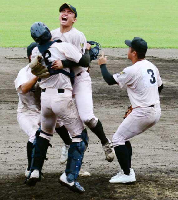 The final day of the Kyushu High School Baseball Prefectural Preliminaries, the pinnacle for the first time in 12 years