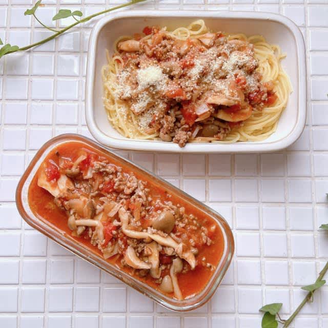 Make it all-purpose!Easy “Tomato Meat Sauce with Lots of Mushrooms”