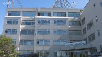 チェックアウトせず姿を消す　函館市湯川町のホテルで２泊…　詐欺の疑いで指名手配の男を逮捕