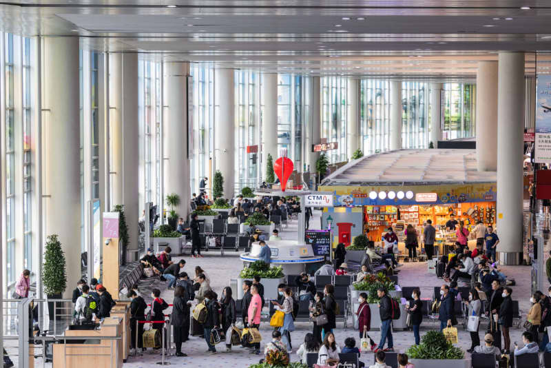 マカオ国際空港、国慶節ホリデーの旅客数がコロナ前の66%まで回復