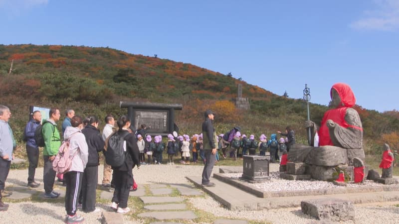 This season's lowest temperature is also sunny in autumn. Experience trekking in Zao. The area near the mountaintop is the best time to see autumn leaves...