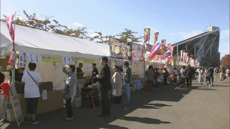 津軽地方のグルメや工芸品の111店舗　弘前市で「津軽の食と産業まつり」開幕
