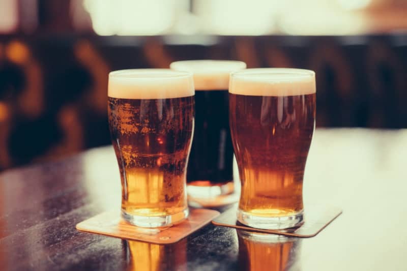 酒税法改正でビール等の値段はどうなる？ 毎日ビールから発泡酒に変えたらどのくらい節約できる？