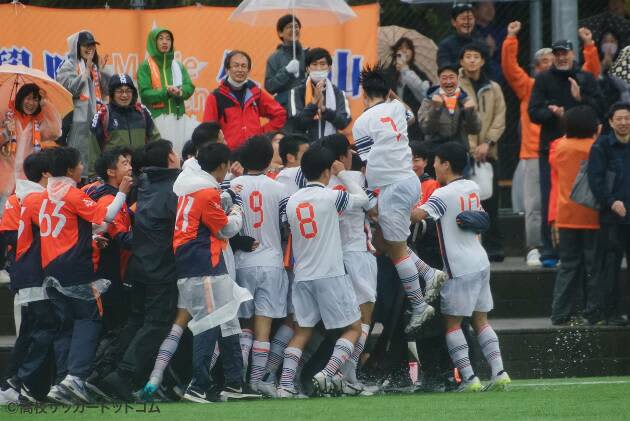In their first match, there is a difference between the schools that participated in last year's championship. Kugayama comes from behind to win against Tokai University Takanawadai!The established school is located in Tama Omeguro...