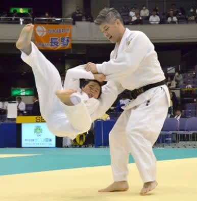 「本物は100倍かっこいい」 柔道五輪金の井上康生さん、浜田尚里さんが子どもたちに特別指導　鹿…