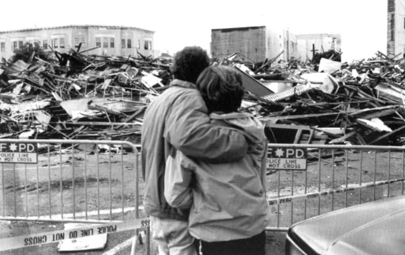【即決】サンフランシスコ大地震　(1989年）翌日の地元の新聞