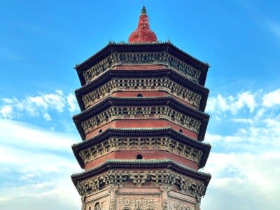 韓国人客が無届けで飛ばしたドローンが千年の古塔に接触―中国