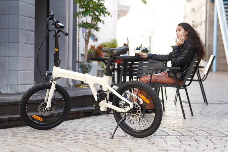 Japan-limited model released from next-generation e-bike “MIXBIKE”.Number registration can be used differently...