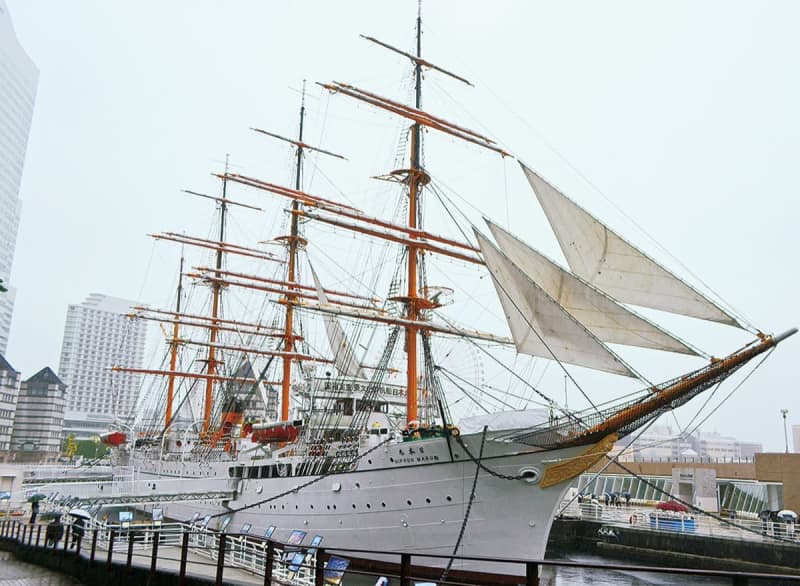 日本丸 総帆展帆400回を祝う ボランティアの継続に光　横浜市中区・横浜市西区