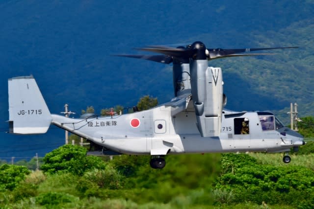 陸自オスプレイ、初めて沖縄に 「レゾリュート・ドラゴン23」で石垣空港に飛来
