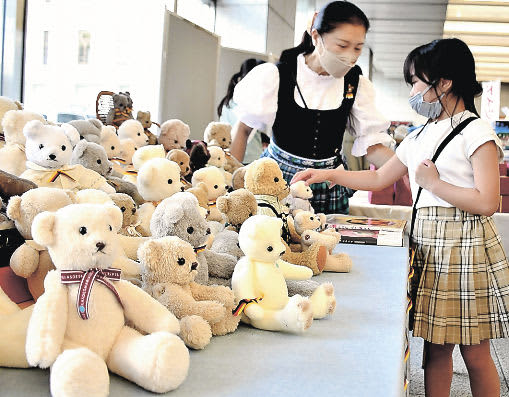 “Christmas mood” ahead: Bread, beer, teddy bears…German Festival in Maebashi, Gunma