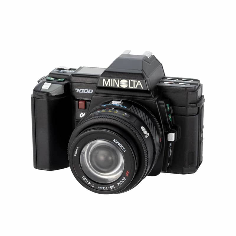 Konica and Minolta cameras are faithfully reproduced in the palm of your hand as minifigures
