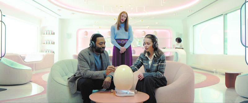 In the near future where AI has developed, a couple raises their baby in an egg-shaped pod, "Pod Generation" preview