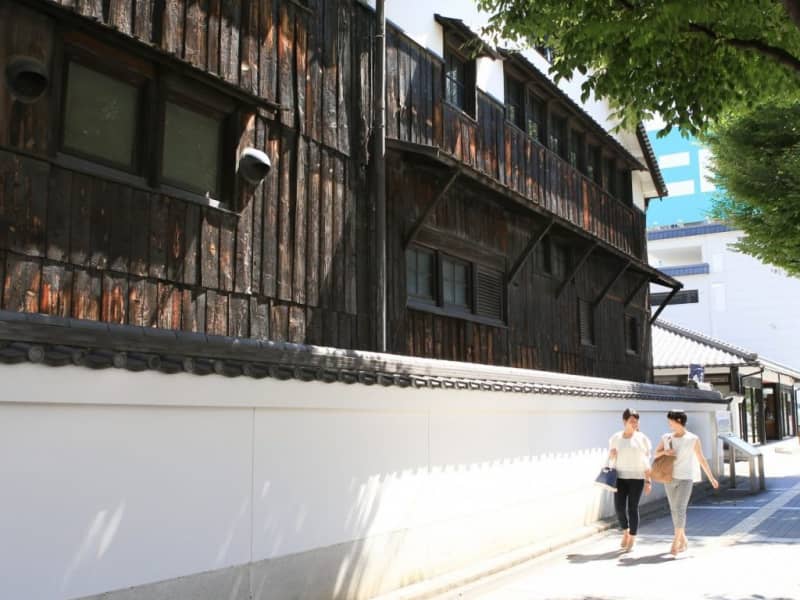 Touring Hyogo and Hokusetsu - Itami City - More than just the airport - the birthplace of sake with preserved traditional buildings and a rose garden