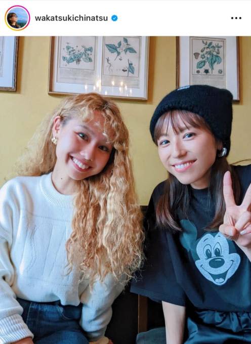 Chinatsu Wakatsuki's smiling 2SHOT with peco received a lot of feedback: ``I love you two'' and ``It heals me''