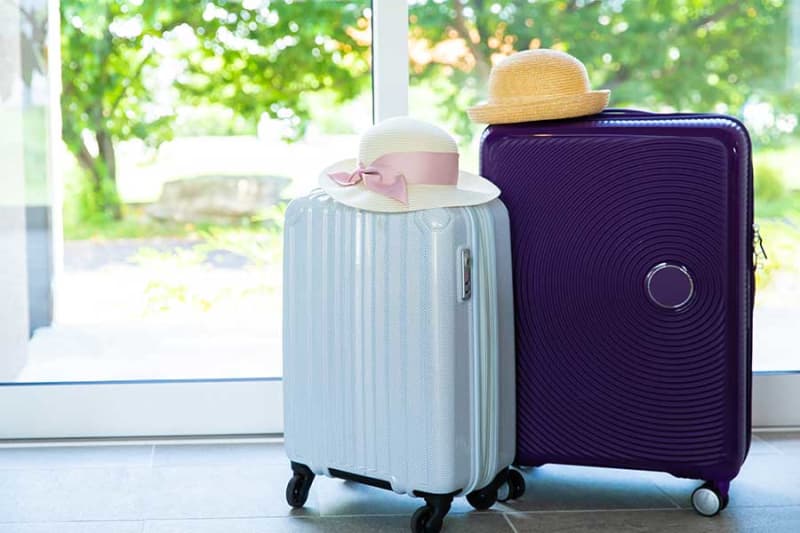 10 carry-on items recommended by former tour conductors to make your overseas flight more comfortable
