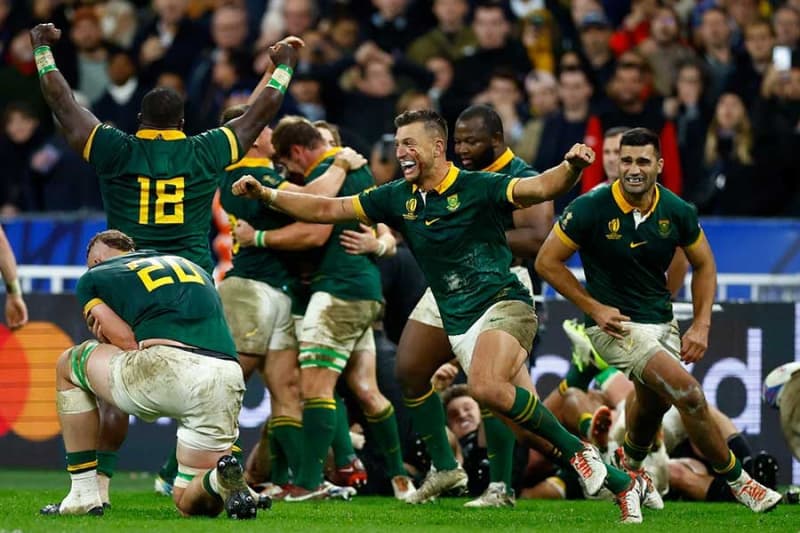 South Africa wins Rugby World Cup for the fourth time, the most in history!Historic battle between Kingdom of New Zealand and NZ 4-12, both winners and losers shed tears after consecutive victories