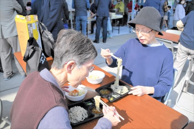 Comparing the tastes of soba from 4 production areas in Fukushima Prefecture The first "Soba no Jin" will be held in Sukagawa City until the 29th